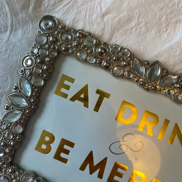 Beautiful frame - Picture 2 of 3